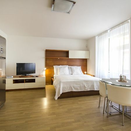 Luxurious Apartment Near Prague Castle Exterior photo